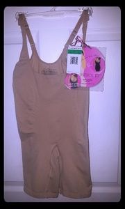 Maidenform Firm Control Singlet